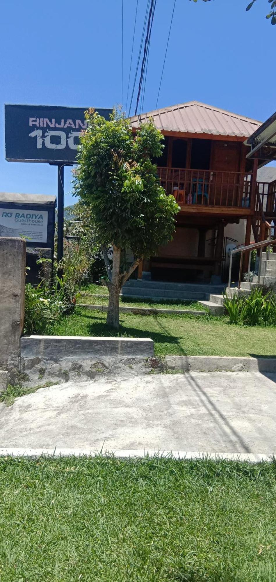 Radiya Guesthouse 塞姆博伦拉旺 外观 照片