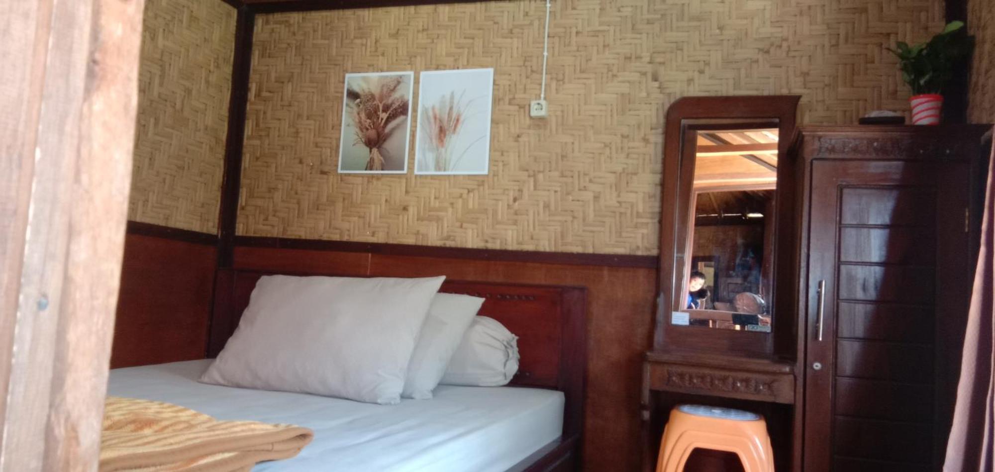 Radiya Guesthouse 塞姆博伦拉旺 客房 照片