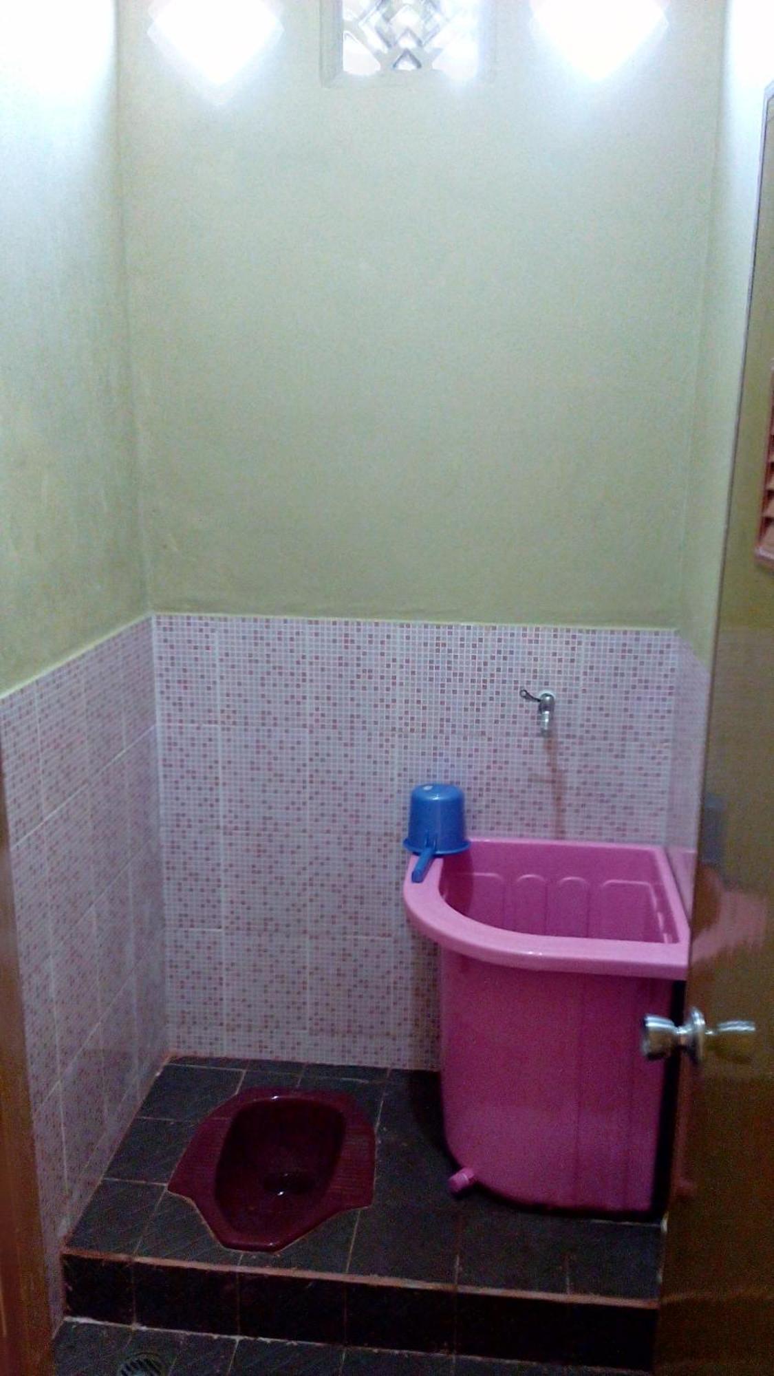 Radiya Guesthouse 塞姆博伦拉旺 客房 照片