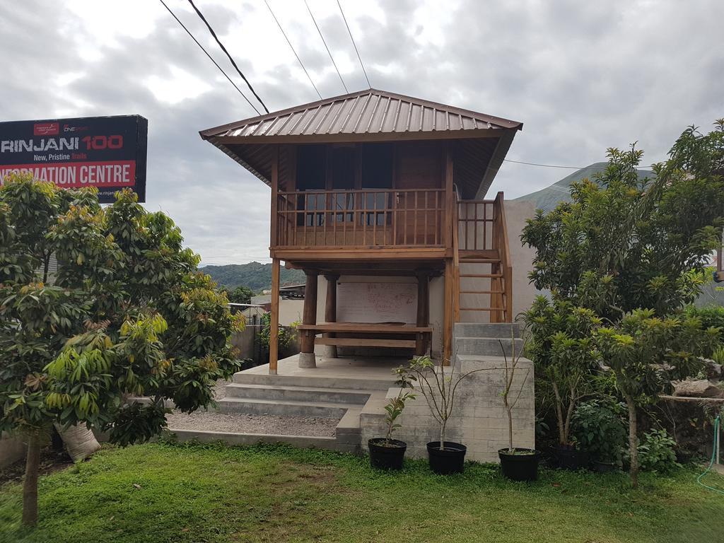 Radiya Guesthouse 塞姆博伦拉旺 客房 照片